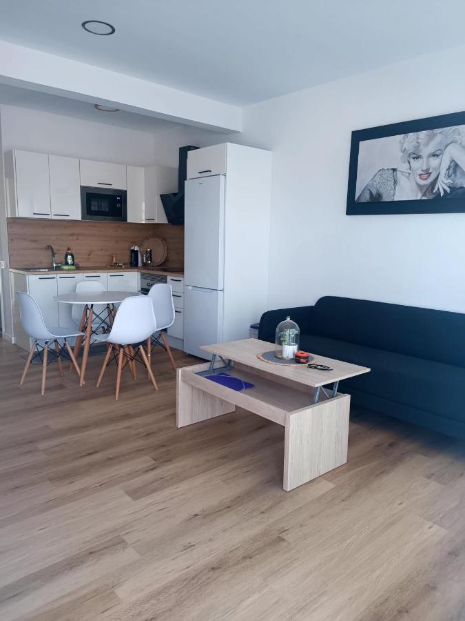 Fuerte Vibes Guest House In 科拉雷侯 外观 照片